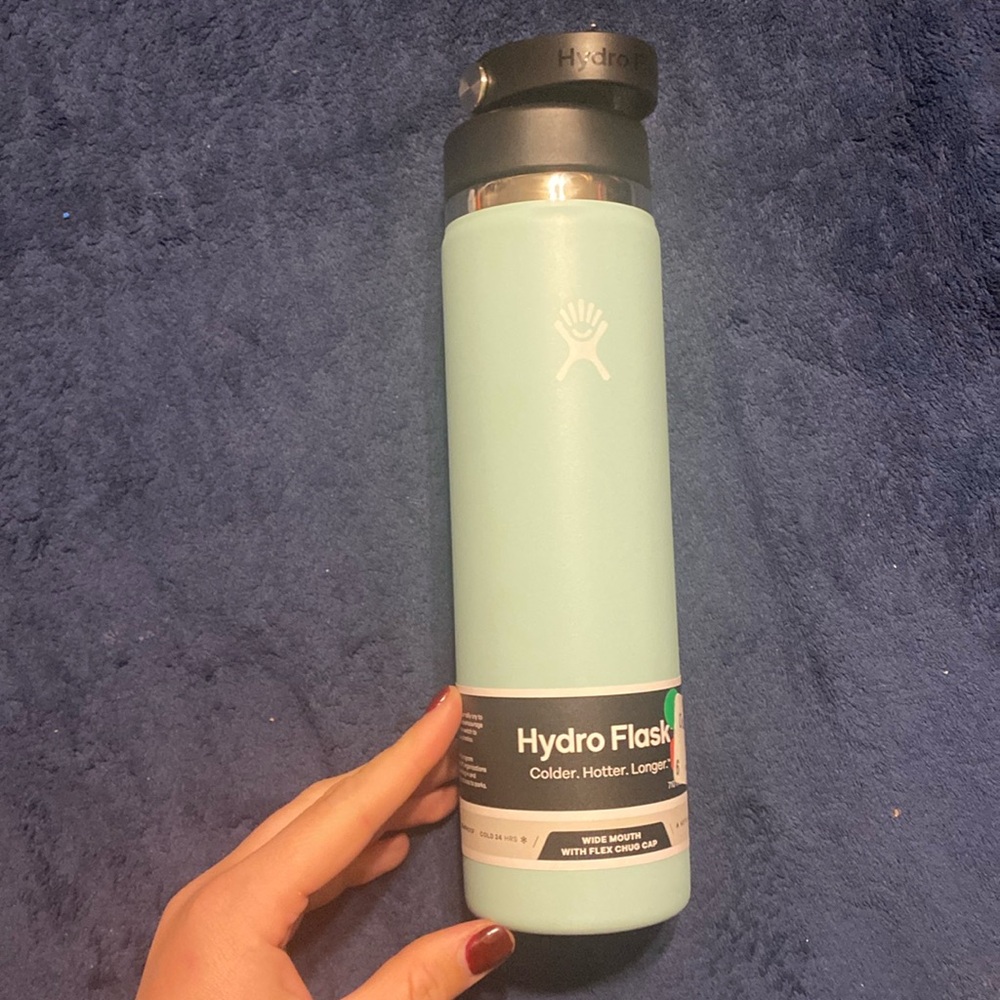 Hydro Flask New Light Blue 24oz new with tags wide mouth
